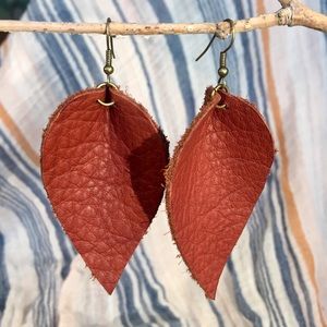 Whiskey Leather Leaves